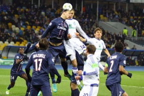 关于离谱！巴黎圣日耳曼今夜回应争议Ning在老鹰比赛中精彩发挥，清晨门兴格拉德巴赫调整名单以备欧篮联的信息